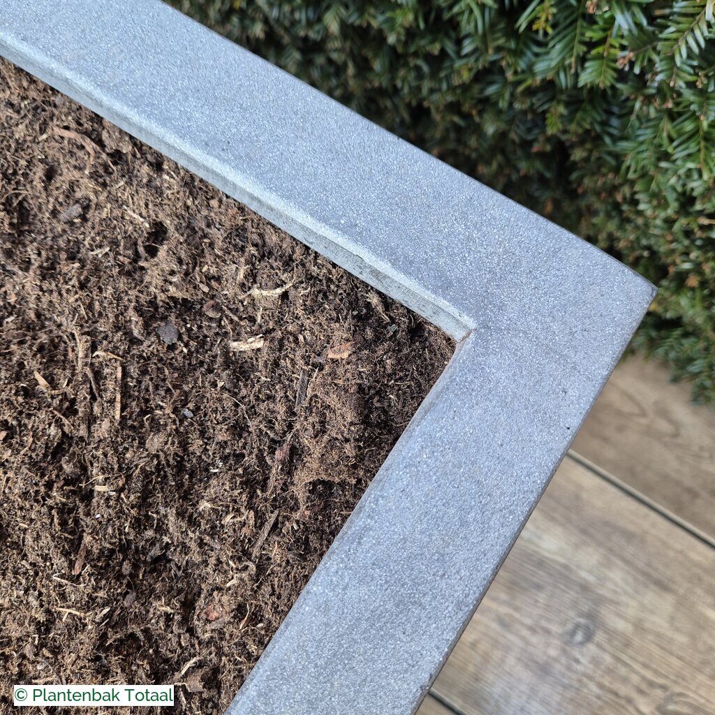 productlijn foto van plantenbak FF Block vierkant