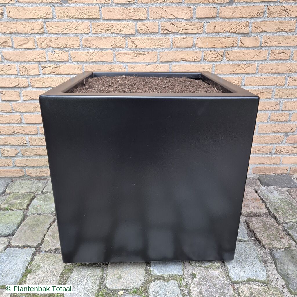 productlijn foto van plantenbak AL Carrez vierkant
