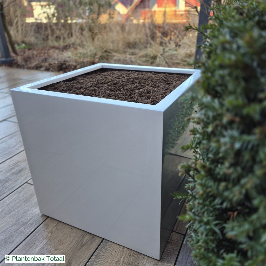 productlijn foto van plantenbak FF Block hoogglans wit vierkant