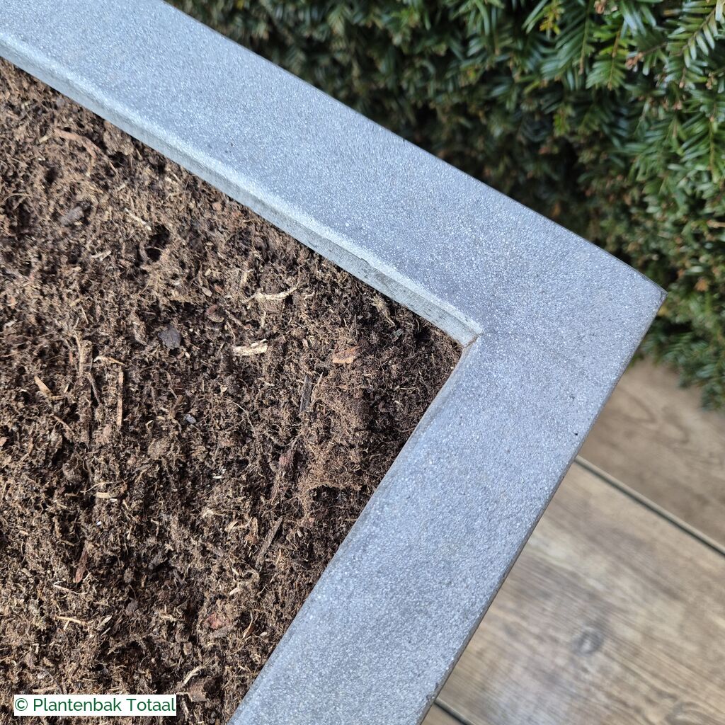 productlijn foto van plantenbak FF Block vierkant