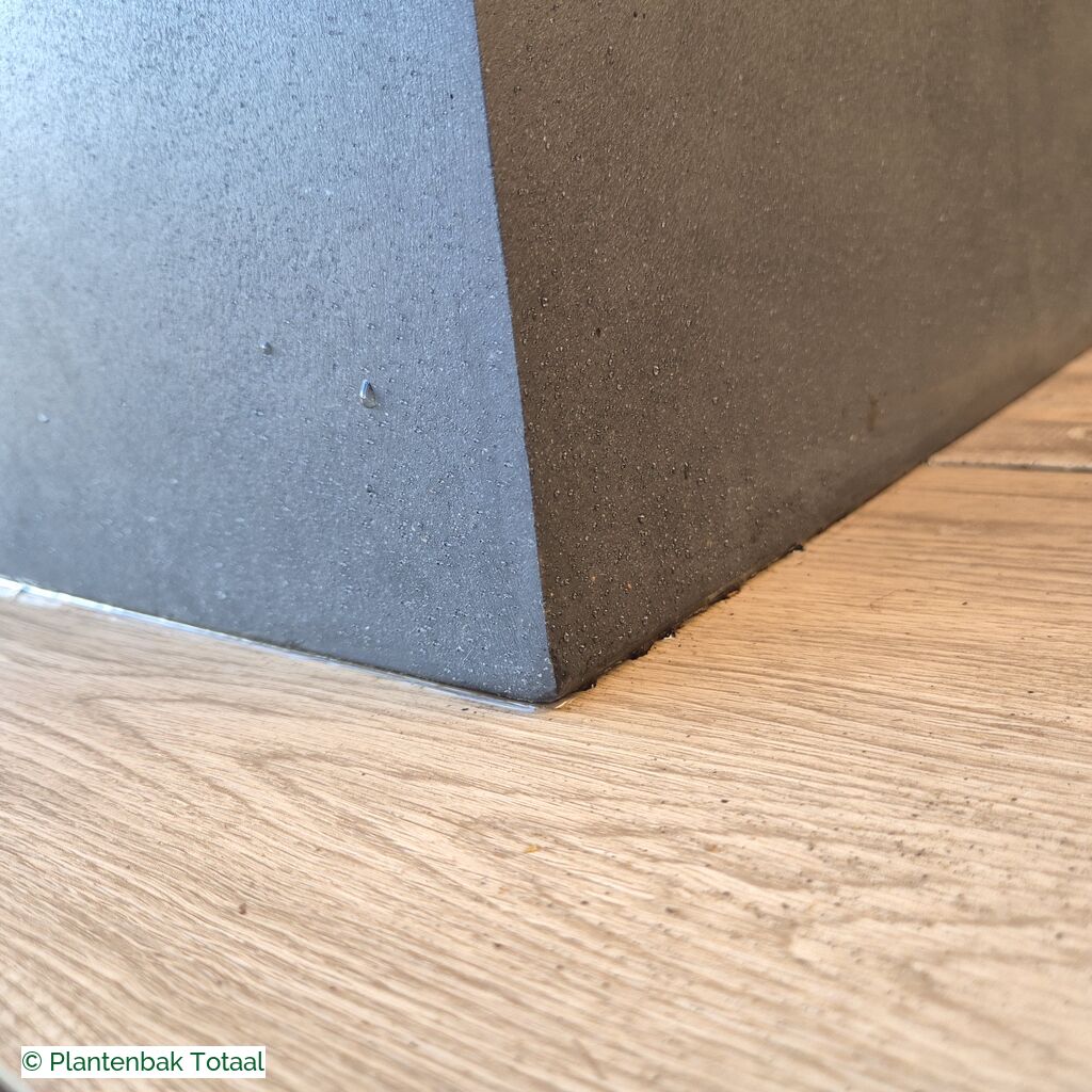 productlijn foto van plantenbak FF Bouvy XL vierkant